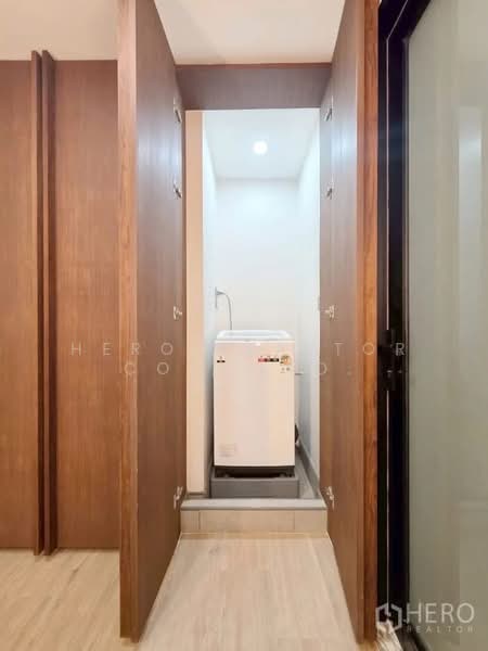 For rent Condominium in Sathorn Park Place in Thung Maha Mek, Sathon, Bangkok BTS Surasak hre00314, Bangkok, Thung Maha Mek, Sathon, Bangkok, 1 Bedroom, 97 sqm, Single Detached House For Rent, by Hero Realtor Co., Ltd., 500169354 - DDproperty.com