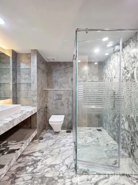 For rent Condominium in Sathorn Park Place in Thung Maha Mek, Sathon, Bangkok BTS Surasak hre00314, Bangkok, Thung Maha Mek, Sathon, Bangkok, 1 Bedroom, 97 sqm, Single Detached House For Rent, by Hero Realtor Co., Ltd., 500169354 - DDproperty.com