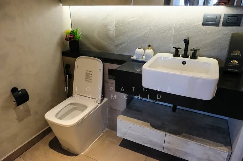 The Lofts Asoke, Bangkok, Sukhumvit 21 Road, Khlongtoei Nua, Watthana, Bangkok, 2 Bedrooms, 86 sqm, Condo For Rent, by Ploypatcha Chomchid, 500169388 - DDproperty.com