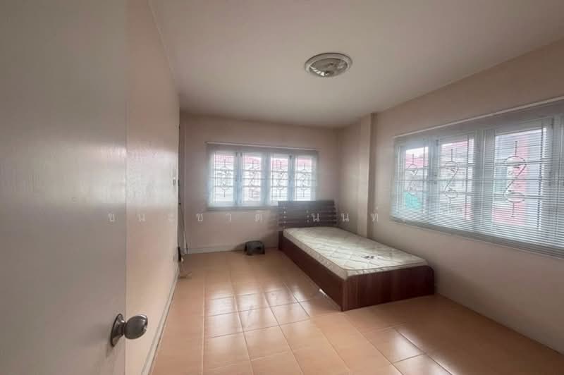 หมู่บ้านเพ็ญพร 2 (ซอยประชาอุทิศ 76), Bangkok, ทางหลวงพิเศษหมายเลข 9, Thung Khru, Thung Khru, Bangkok, 3 Bedrooms, 150 sqm, Single Detached House For Sale, by ชนะชาติ นนท์ตา, 500169448 - DDproperty.com