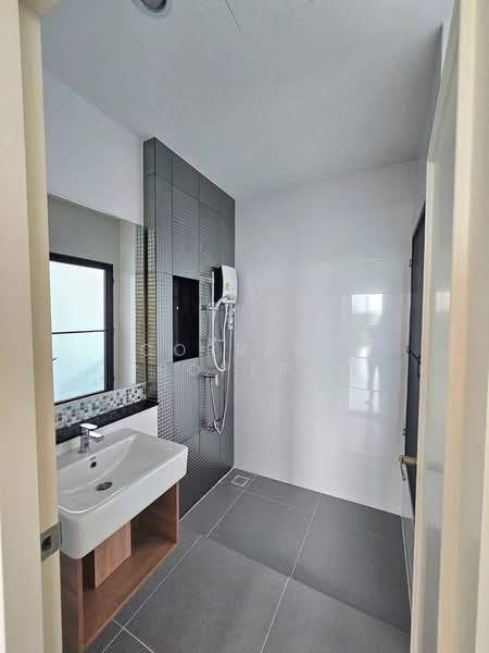 Baan Klang Muang Rama9-Srinakarin, Bangkok, Srinakarin Road, Suan Luang, Suan Luang, Bangkok, 3 Bedrooms, 152 sqm, Townhouse For Rent, by Correct Property, 500169550 - DDproperty.com