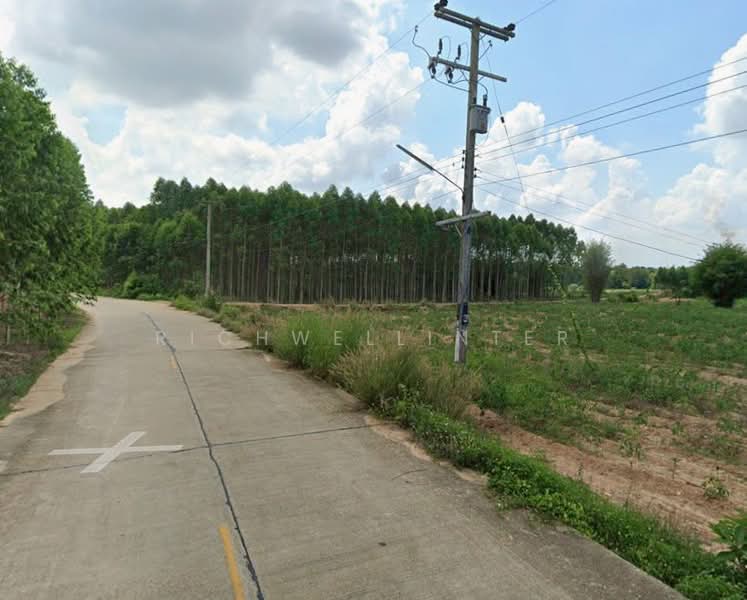 For Sale - Land for sale in Nawanghin, 3 rai, with road frontage on two sides, 500 meters, Chon Buri (Pattaya)