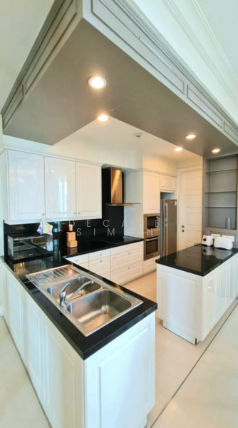 Royce Private Residences, Bangkok, 61 Soi Sukhumvit 31, Khlongtoei Nua, Watthana, Bangkok, 2 Bedrooms, 112 sqm, Condo For Rent, by Decalf Simon, 500169580 - DDproperty.com