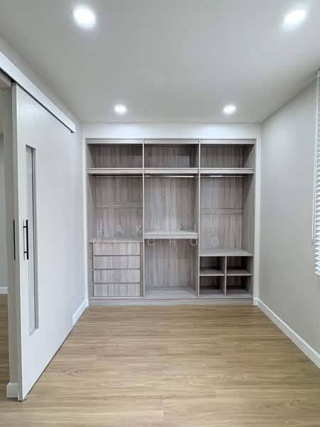 Areeya Tobe Kaset-Nawamintr, Bangkok, Lat Pla Khao Road, Chorake Bua, Lat Phrao, Bangkok, 3 Bedrooms, 180 sqm, Townhouse For Sale, by Jakkrit Nilchoo, 500169584 - DDproperty.com