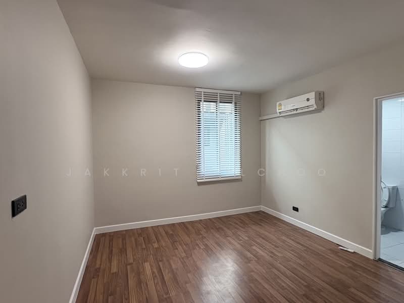 Areeya Tobe Kaset-Nawamintr, Bangkok, Lat Pla Khao Road, Chorake Bua, Lat Phrao, Bangkok, 3 Bedrooms, 180 sqm, Townhouse For Sale, by Jakkrit Nilchoo, 500169584 - DDproperty.com