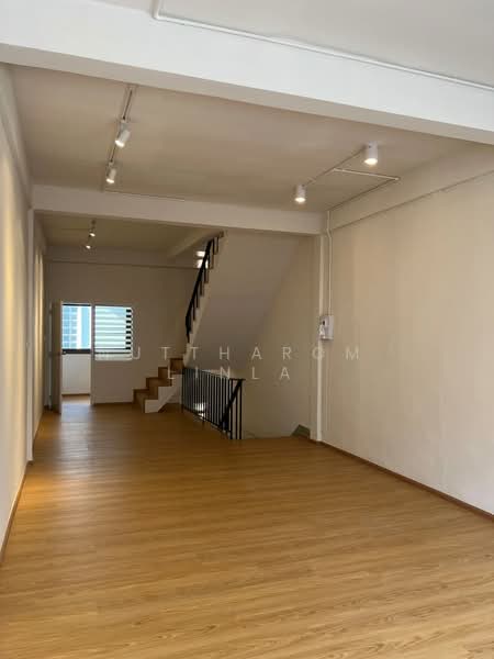 4-BR Townhouse, Bangkok, Khlong Ton Sai, Khlong San, Bangkok, 4 Bedrooms, 200 sqm, Townhouse For Sale, by Nuttharom Linla , 500169608 - DDproperty.com