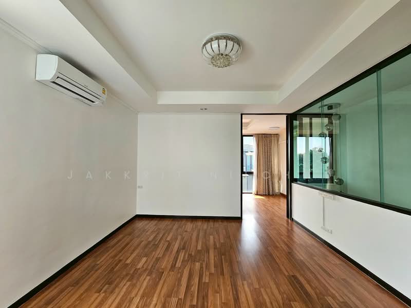 Areeya Tobe Kaset-Nawamintr, Bangkok, Lat Pla Khao Road, Chorake Bua, Lat Phrao, Bangkok, 6 Bedrooms, 220 sqm, Townhouse For Sale, by Jakkrit Nilchoo, 500169624 - DDproperty.com