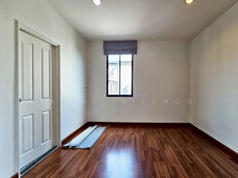 Areeya Tobe Kaset-Nawamintr, Bangkok, Lat Pla Khao Road, Chorake Bua, Lat Phrao, Bangkok, 6 Bedrooms, 220 sqm, Townhouse For Sale, by Jakkrit Nilchoo, 500169624 - DDproperty.com