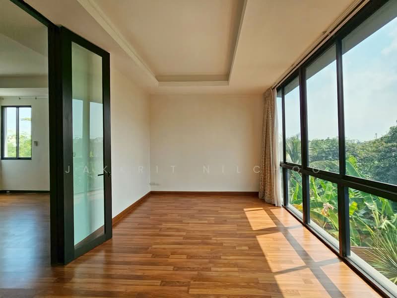 Areeya Tobe Kaset-Nawamintr, Bangkok, Lat Pla Khao Road, Chorake Bua, Lat Phrao, Bangkok, 6 Bedrooms, 220 sqm, Townhouse For Sale, by Jakkrit Nilchoo, 500169624 - DDproperty.com