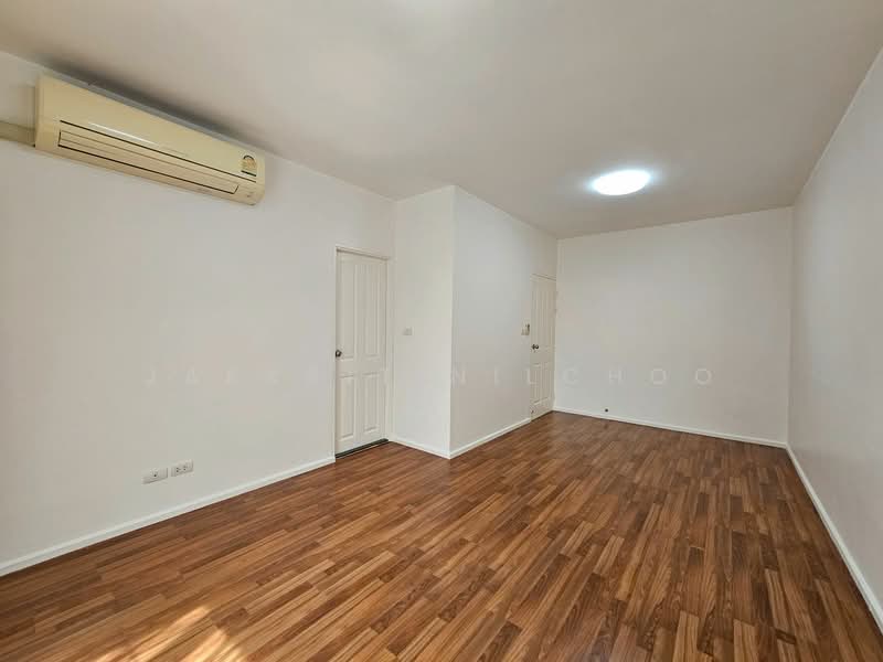 Areeya Tobe Kaset-Nawamintr, Bangkok, Lat Pla Khao Road, Chorake Bua, Lat Phrao, Bangkok, 6 Bedrooms, 220 sqm, Townhouse For Sale, by Jakkrit Nilchoo, 500169624 - DDproperty.com