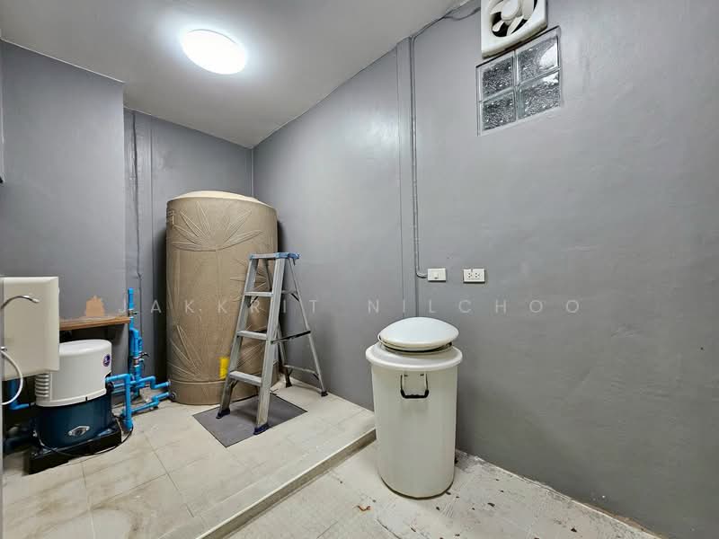 Areeya Tobe Kaset-Nawamintr, Bangkok, Lat Pla Khao Road, Chorake Bua, Lat Phrao, Bangkok, 6 Bedrooms, 220 sqm, Townhouse For Sale, by Jakkrit Nilchoo, 500169624 - DDproperty.com