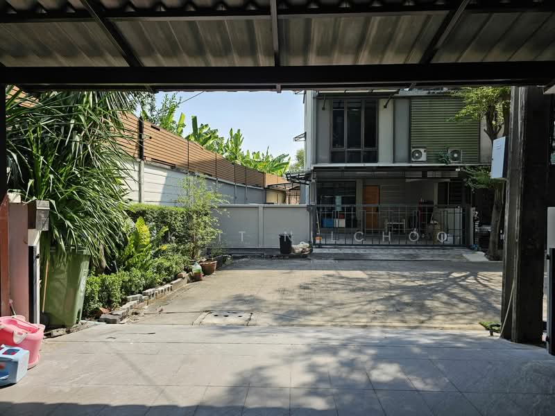 Areeya Tobe Kaset-Nawamintr, Bangkok, Lat Pla Khao Road, Chorake Bua, Lat Phrao, Bangkok, 6 Bedrooms, 220 sqm, Townhouse For Sale, by Jakkrit Nilchoo, 500169624 - DDproperty.com
