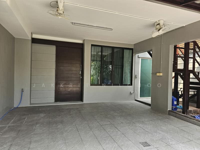 Areeya Tobe Kaset-Nawamintr, Bangkok, Lat Pla Khao Road, Chorake Bua, Lat Phrao, Bangkok, 6 Bedrooms, 220 sqm, Townhouse For Sale, by Jakkrit Nilchoo, 500169624 - DDproperty.com