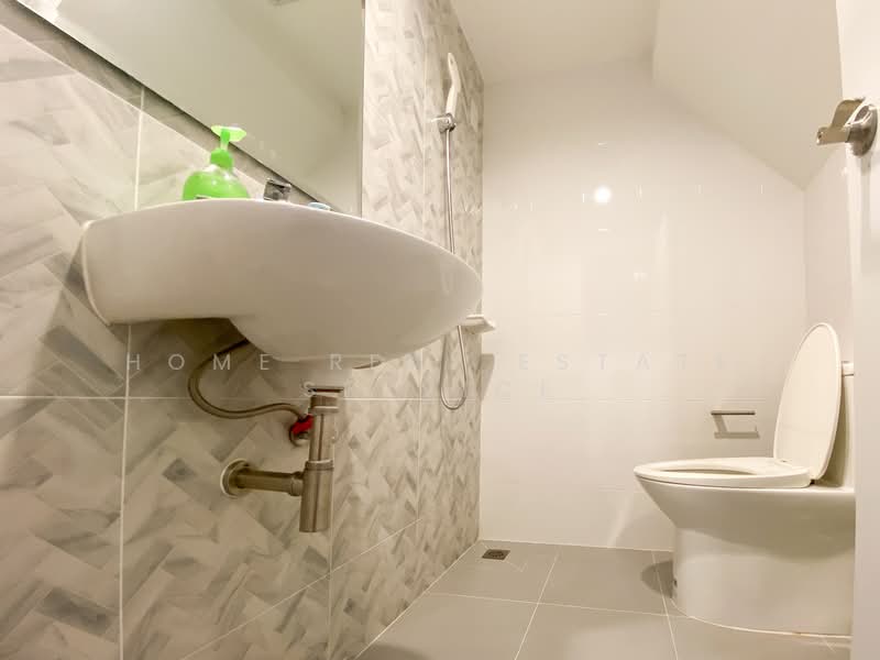 Cher-bangkhunnon, Bangkok, Soi Bangkhunnon 29, Bang Khun Non, Bangkok Noi, Bangkok, 4 Bedrooms, 127 sqm, Townhouse For Sale, by HOME Real Estate Service, 500169646 - DDproperty.com