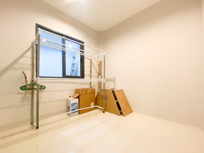 Cher-bangkhunnon, Bangkok, Soi Bangkhunnon 29, Bang Khun Non, Bangkok Noi, Bangkok, 4 Bedrooms, 127 sqm, Townhouse For Sale, by HOME Real Estate Service, 500169646 - DDproperty.com