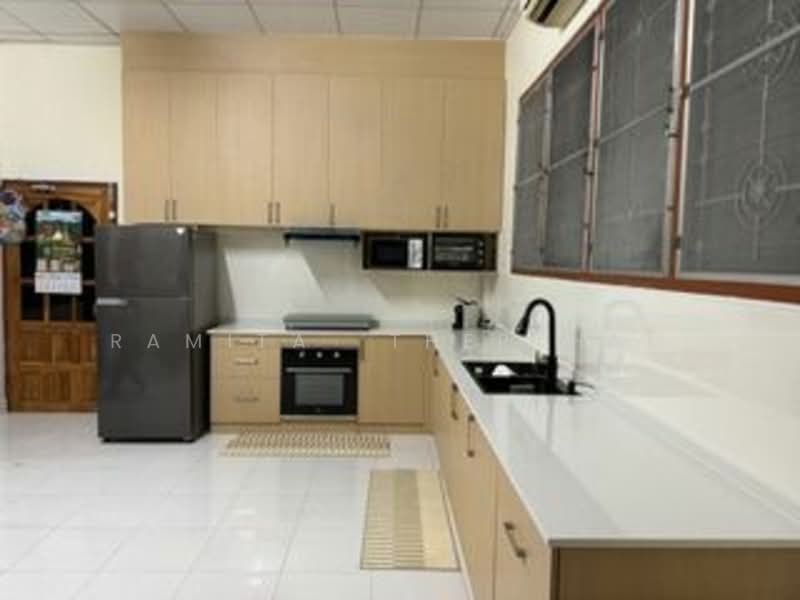 4-BR House, Bangkok, Samsen Nai, Phaya Thai, Bangkok, 4 Bedrooms, 200 sqm, Single Detached House For Rent, by Ramita Theptham, 500169658 - DDproperty.com