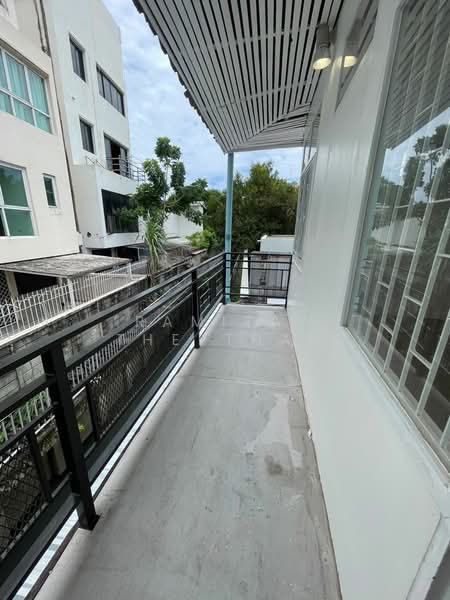 2-BR House, Bangkok, Chong Nonsi, Yan Nawa, Bangkok, 2 Bedrooms, 120 sqm, Single Detached House For Rent, by Ramita  Theptham, 500169671 - DDproperty.com