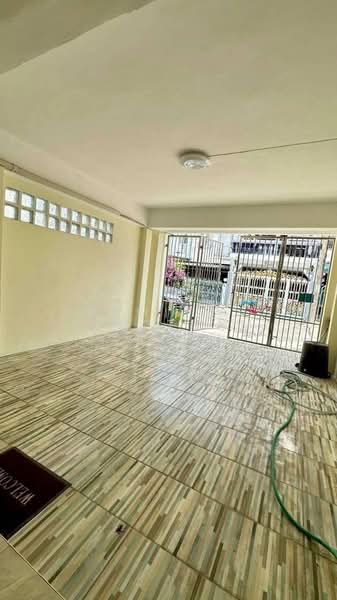 3-BR Townhouse, Bangkok, Suan Luang, Suan Luang, Bangkok, 3 Bedrooms, 150 sqm, Townhouse For Rent, by Ramita  Theptham, 500169677 - DDproperty.com