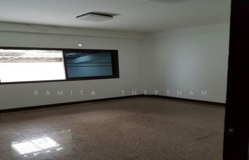 ทาวน์เฮาท์ 4-ห้องนอน, กรุงเทพ, ช่องนนทรี, ยานนาวา, กรุงเทพ, 325 ตร.ม., ทาวน์เฮ้าส์ ให้เช่า, โดย Ramita  Theptham, 500169683 - DDproperty.com