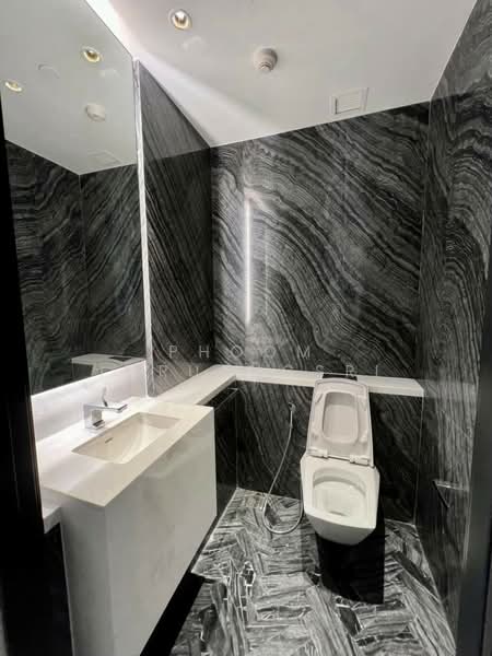 Four Seasons Private Residences : โฟร์ ซีซั่นส์ ไพรเวท เรสสิเด้นซ์, กรุงเทพ, 300 ถนนเจริญกรุง, ยานนาวา, สาทร, กรุงเทพ, 117 ตร.ม., คอนโด ให้เช่า, โดย Phoom Imruangsri, 500169714 - DDproperty.com