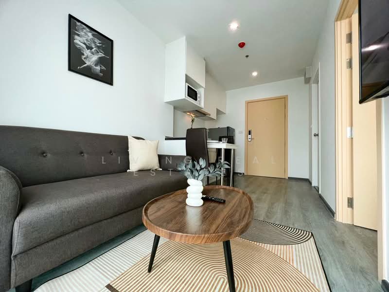 Rich Park @ Triple Station, Bangkok, 591 Srinakarin Road, Suan Luang, Suan Luang, Bangkok, 1 Bedroom, 30 sqm, Condo For Rent, by Living Real Estates, 500169742 - DDproperty.com