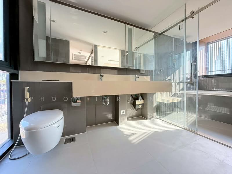 Urbitia Thonglor, Bangkok, 19 Soi Sukhumvit 36 Thonglor Road, Phra Kanong, Khlong Toei, Bangkok, 2 Bedrooms, 65 sqm, Condo For Rent, by Phoom Imruangsri, 500169778 - DDproperty.com