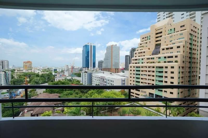 Moon Tower, Bangkok, Soi Sukhumvit 59, Khlong Tan Nua, Watthana, Bangkok, 3 Bedrooms, 295 sqm, Condo For Sale, by Nuttharom Linla , 500169781 - DDproperty.com