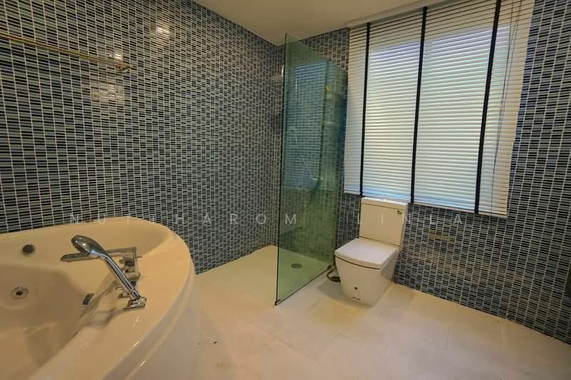 Moon Tower, Bangkok, Soi Sukhumvit 59, Khlong Tan Nua, Watthana, Bangkok, 3 Bedrooms, 295 sqm, Condo For Sale, by Nuttharom Linla , 500169781 - DDproperty.com