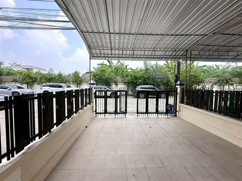 ทาวน์โฮม 3 ชั้น 28.1 ตร.ว. หมู่บ้านศิรินโฮม ซอยลาดพร้าว101 แยก42, Bangkok, Khlong Chan, Bang Kapi, Bangkok, 4 Bedrooms, 130 sqm, Townhouse For Sale, by คุณ ปารดา พลอยแดง (ก้อย), 500169943 - DDproperty.com