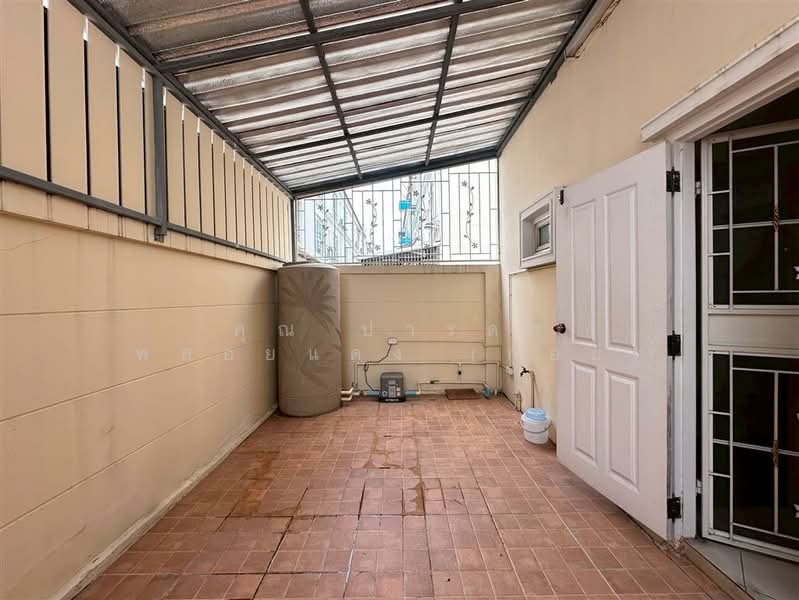 ทาวน์โฮม 3 ชั้น 28.1 ตร.ว. หมู่บ้านศิรินโฮม ซอยลาดพร้าว101 แยก42, Bangkok, Khlong Chan, Bang Kapi, Bangkok, 4 Bedrooms, 130 sqm, Townhouse For Sale, by คุณ ปารดา พลอยแดง (ก้อย), 500169943 - DDproperty.com