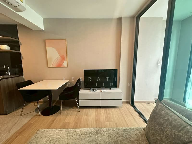 Lloyd Soonvijai-Thonglor, Bangkok, Soi Phetchaburi 47, Phetchaburi Road, Bang Kapi, Huai Khwang, Bangkok, 1 Bedroom, 31 sqm, Condo For Rent, by Keerati  Wangrujirakul, 500169951 - DDproperty.com