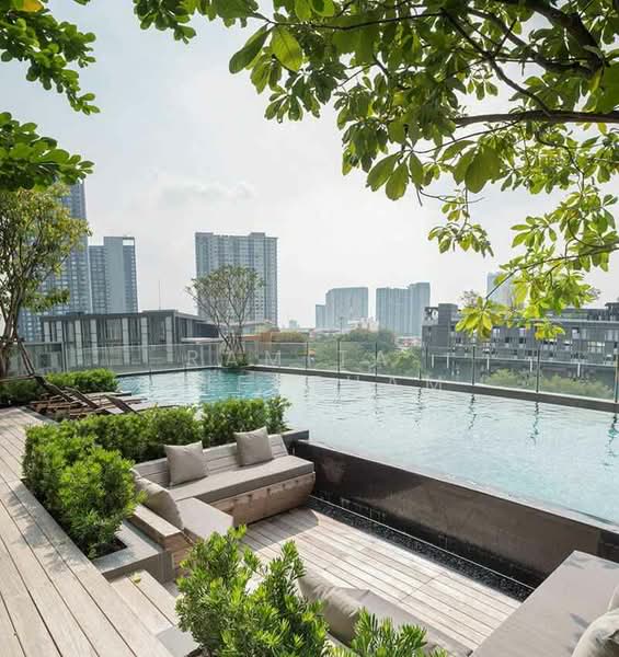 The Base Park East Sukhumvit 77, Bangkok, 99 Soi Pridi Banomyong 2, Phra Kanong Nua, Watthana, Bangkok, 1 Bedroom, 30 sqm, Condo For Rent, by Ramita Theptham, 500169957 - DDproperty.com