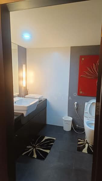 State Tower, Bangkok, 1055 Silom Road, Silom, Bang Rak, Bangkok, 1 Bedroom, 70 sqm, Condo For Sale, by Nuttharom  Linla , 500170207 - DDproperty.com