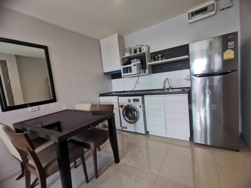 Life Ratchadapisek, Bangkok, 279 Ratchadapisaek Road, Huai Khwang, Huai Khwang, Bangkok, 2 Bedrooms, 56 sqm, Condo For Rent, by Sutavee Chonlabud, 500170299 - DDproperty.com