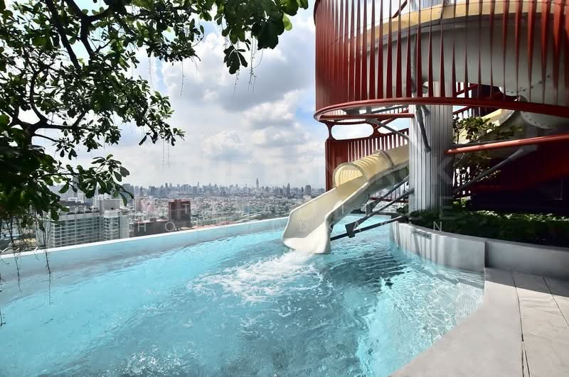 XT Huaikhwang, Bangkok, 244 Ratchadaphisek Road, Huai Khwang, Huai Khwang, Bangkok, 1 Bedroom, 30 sqm, Condo For Rent, by Tanakrit Chotbuddkayan, 500170342 - DDproperty.com