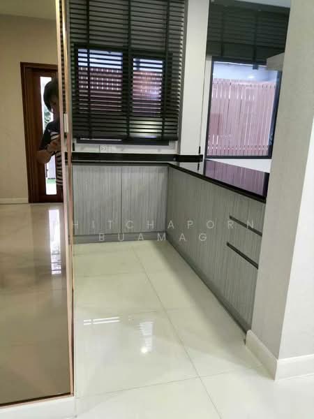 4-BR House, Bangkok, Bang Khae, Bang Khae, Bangkok, 4 Bedrooms, 340 sqm, Single Detached House For Rent, by Phitchaporn Buamag, 500170347 - DDproperty.com