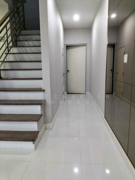 4-BR House, Bangkok, Bang Khae, Bang Khae, Bangkok, 4 Bedrooms, 340 sqm, Single Detached House For Rent, by Phitchaporn Buamag, 500170347 - DDproperty.com