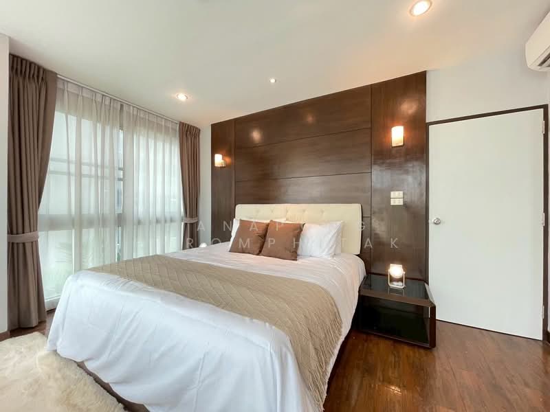 Von Napa Sukhumvit 38, Bangkok, Soi Sukhumvit 38, Phra Kanong, Khlong Toei, Bangkok, 1 Bedroom, 55 sqm, Condo For Rent, by Manapong Phromphitak, 500170390 - DDproperty.com