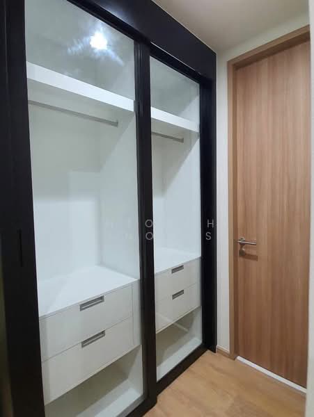 Noble Around Sukhumvit 33, Bangkok, 17 Soi Sukhumvit 33, Khlong Tan Nua, Watthana, Bangkok, 1 Bedroom, 30 sqm, Condo For Rent, by Intouch Abhinorasaeth, 500170397 - DDproperty.com