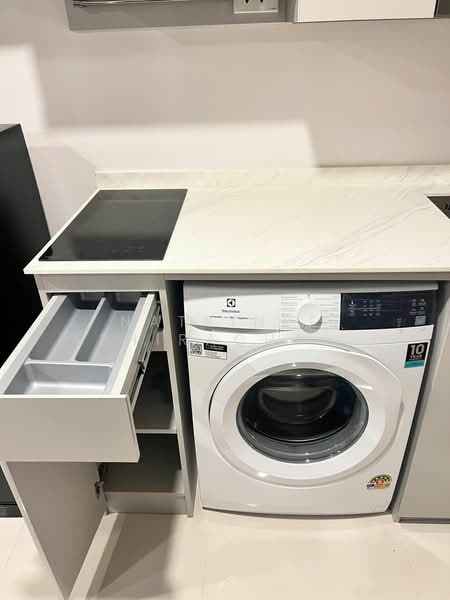 SOHO Bangkok Ratchada, Bangkok, 74 Pracha Rat Bamphen Rd, Huai Khwang, Huai Khwang, Bangkok, 1 Bedroom, 26 sqm, Condo For Rent, by Natrinee Aphirachatanon, 500170443 - DDproperty.com