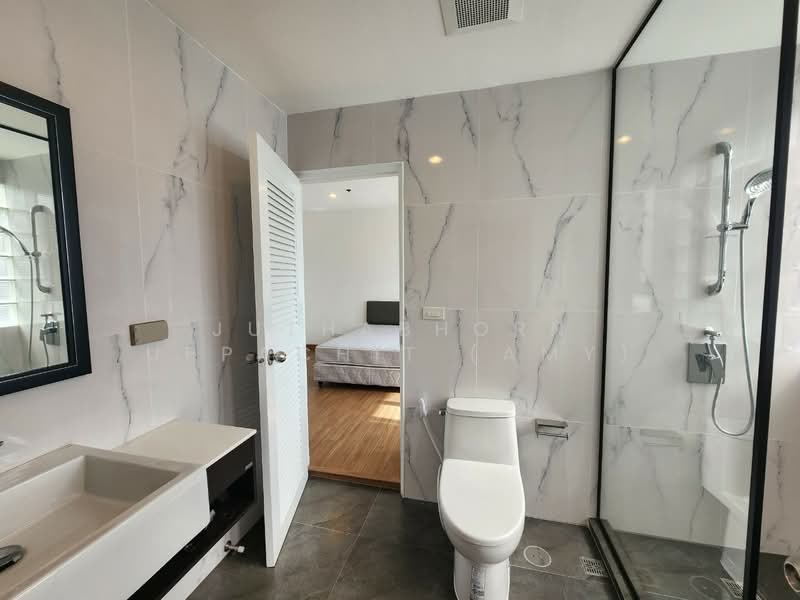 Charoenjai Place, Bangkok, 40 Soi Pridi Banomyong 31, Khlong Tan Nua, Watthana, Bangkok, 3 Bedrooms, 190 sqm, Condo For Rent, by Juthabhorn Uppachit (Amy), 500170477 - DDproperty.com