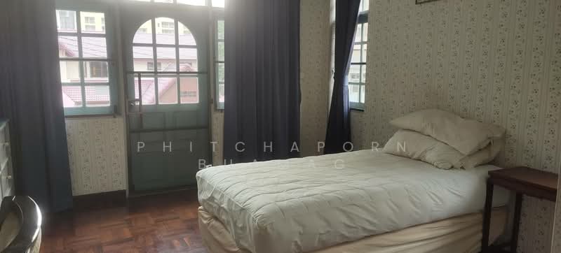 4-BR House, Bangkok, Khlong Tan Nua, Watthana, Bangkok, 4 Bedrooms, 640 sqm, Single Detached House For Rent, by Phitchaporn Buamag, 500170536 - DDproperty.com