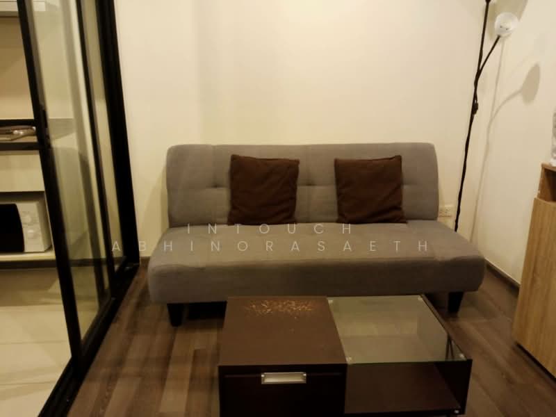 The Base Park East Sukhumvit 77, Bangkok, 99 Soi Pridi Banomyong 2, Phra Kanong Nua, Watthana, Bangkok, 1 Bedroom, 30 sqm, Condo For Rent, by Intouch Abhinorasaeth, 500170579 - DDproperty.com