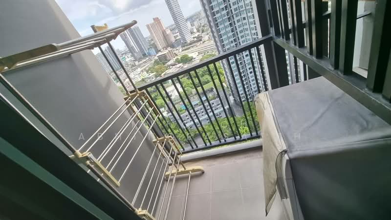 The Base Park East Sukhumvit 77, Bangkok, 99 Soi Pridi Banomyong 2, Phra Kanong Nua, Watthana, Bangkok, 1 Bedroom, 30 sqm, Condo For Rent, by Intouch Abhinorasaeth, 500170579 - DDproperty.com