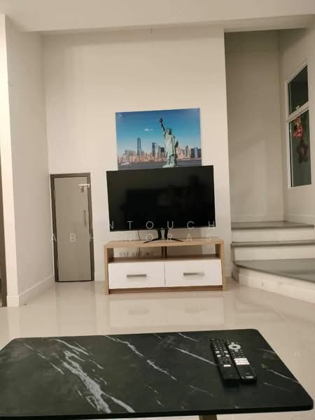 Sammakorn Avenue Suvarnabhumi, Bangkok, Rural Development 3 Khlong Song Ton Noon, Khlong Song Ton Nun, Lat Krabang, Bangkok, 4 Bedrooms, 200 sqm, Townhouse For Rent, by Intouch Abhinorasaeth, 500170613 - DDproperty.com
