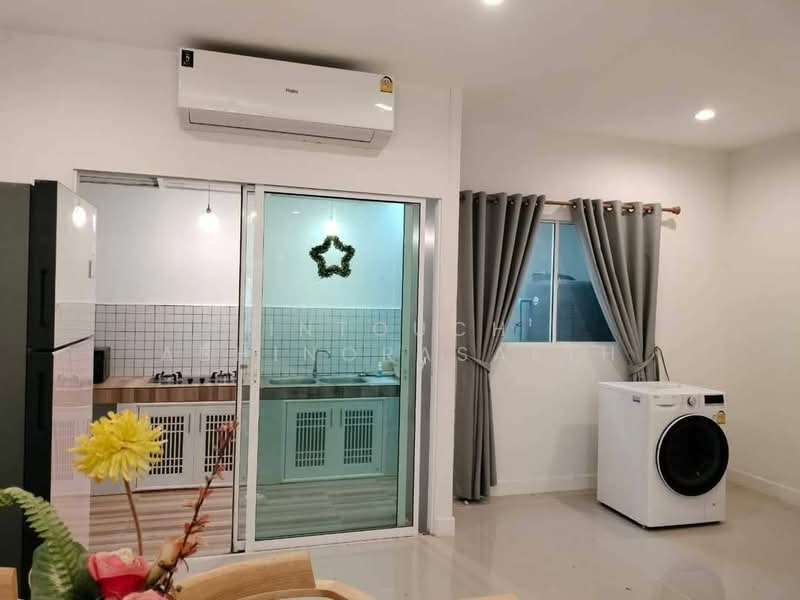 Sammakorn Avenue Suvarnabhumi, Bangkok, Rural Development 3 Khlong Song Ton Noon, Khlong Song Ton Nun, Lat Krabang, Bangkok, 4 Bedrooms, 200 sqm, Townhouse For Rent, by Intouch Abhinorasaeth, 500170613 - DDproperty.com