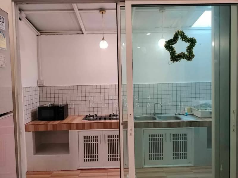 Sammakorn Avenue Suvarnabhumi, Bangkok, Rural Development 3 Khlong Song Ton Noon, Khlong Song Ton Nun, Lat Krabang, Bangkok, 4 Bedrooms, 200 sqm, Townhouse For Rent, by Intouch Abhinorasaeth, 500170613 - DDproperty.com