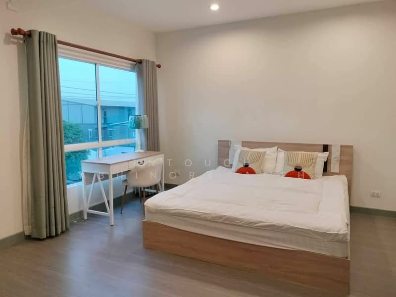 Sammakorn Avenue Suvarnabhumi, Bangkok, Rural Development 3 Khlong Song Ton Noon, Khlong Song Ton Nun, Lat Krabang, Bangkok, 4 Bedrooms, 200 sqm, Townhouse For Rent, by Intouch Abhinorasaeth, 500170613 - DDproperty.com