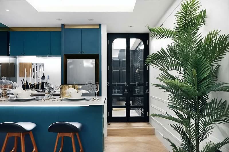 State Tower, Bangkok, 1055 Silom Road, Silom, Bang Rak, Bangkok, 2 Bedrooms, 68 sqm, Condo For Sale, by Natrinee Aphirachatanon, 500170614 - DDproperty.com