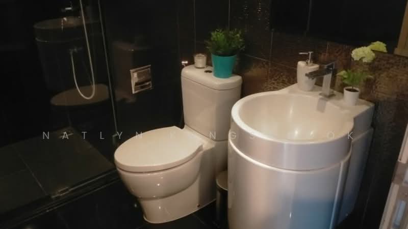 Rhythm Sukhumvit 36-38, Bangkok, 55 Soi Sukhumvit 36, Sukhumvit Road, Phra Kanong, Khlong Toei, Bangkok, 2 Bedrooms, 55 sqm, Condo For Rent, by Natlyn Kongsapook, 500170658 - DDproperty.com